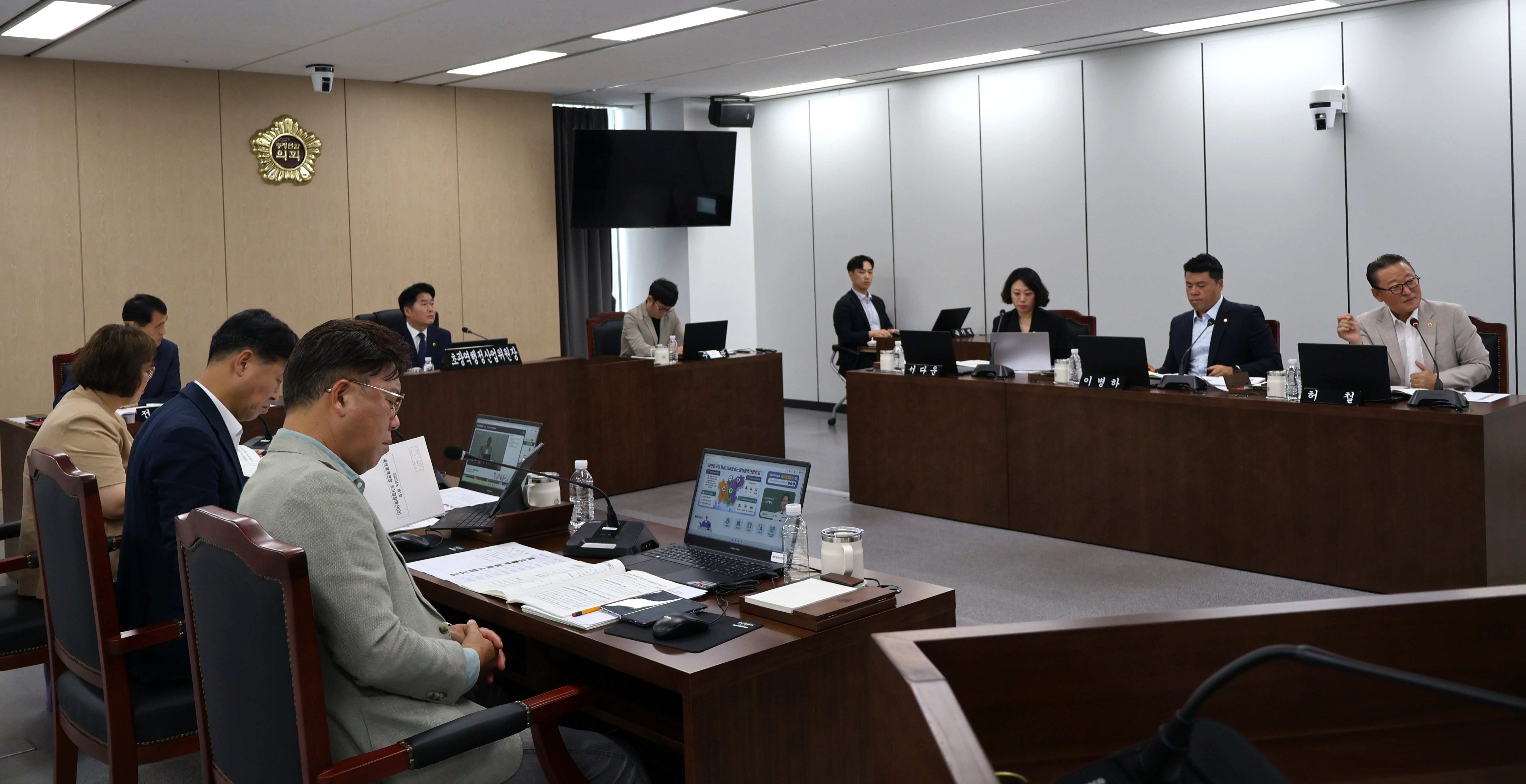 충청광역연합의회, 제11회 임시회 제1차 초광역행정산업위원회 개최